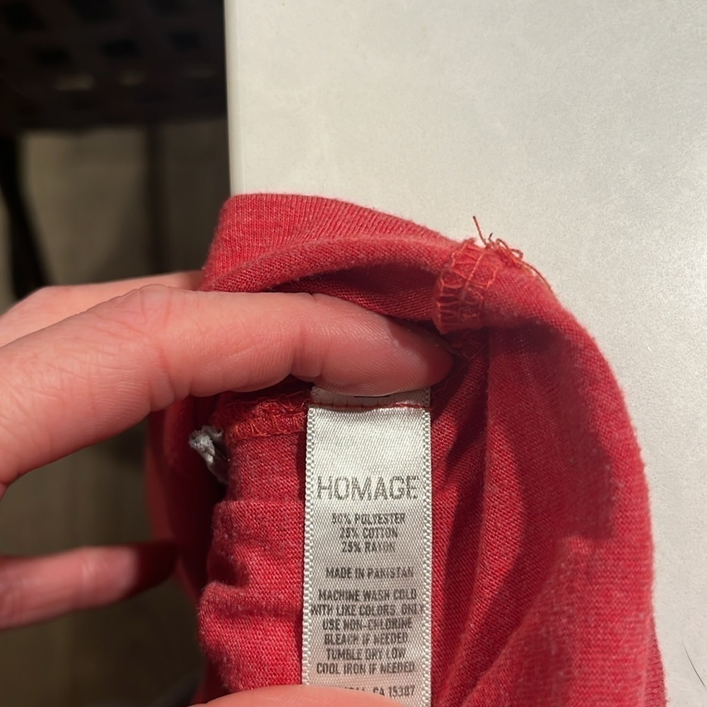 HOMAGE | basic red tee, size large - Picture 5 of 5